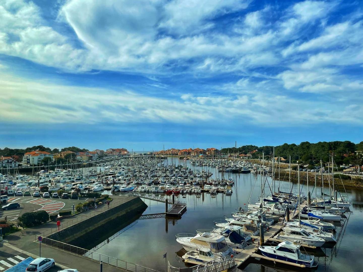 Port Sud - T3 En Duplex Avec Vue Panoramique Sur Le Port De Capbreton Appartement Buitenkant foto